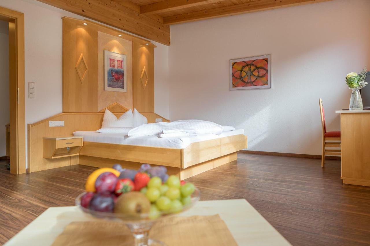 Hotel Alpen-Royal Jerzens Exterior photo